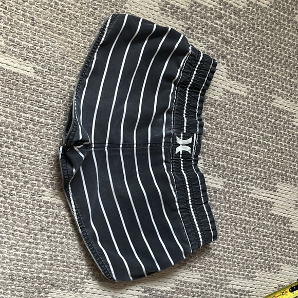 Reversible Hurley board shorts - Picture 3 of 7